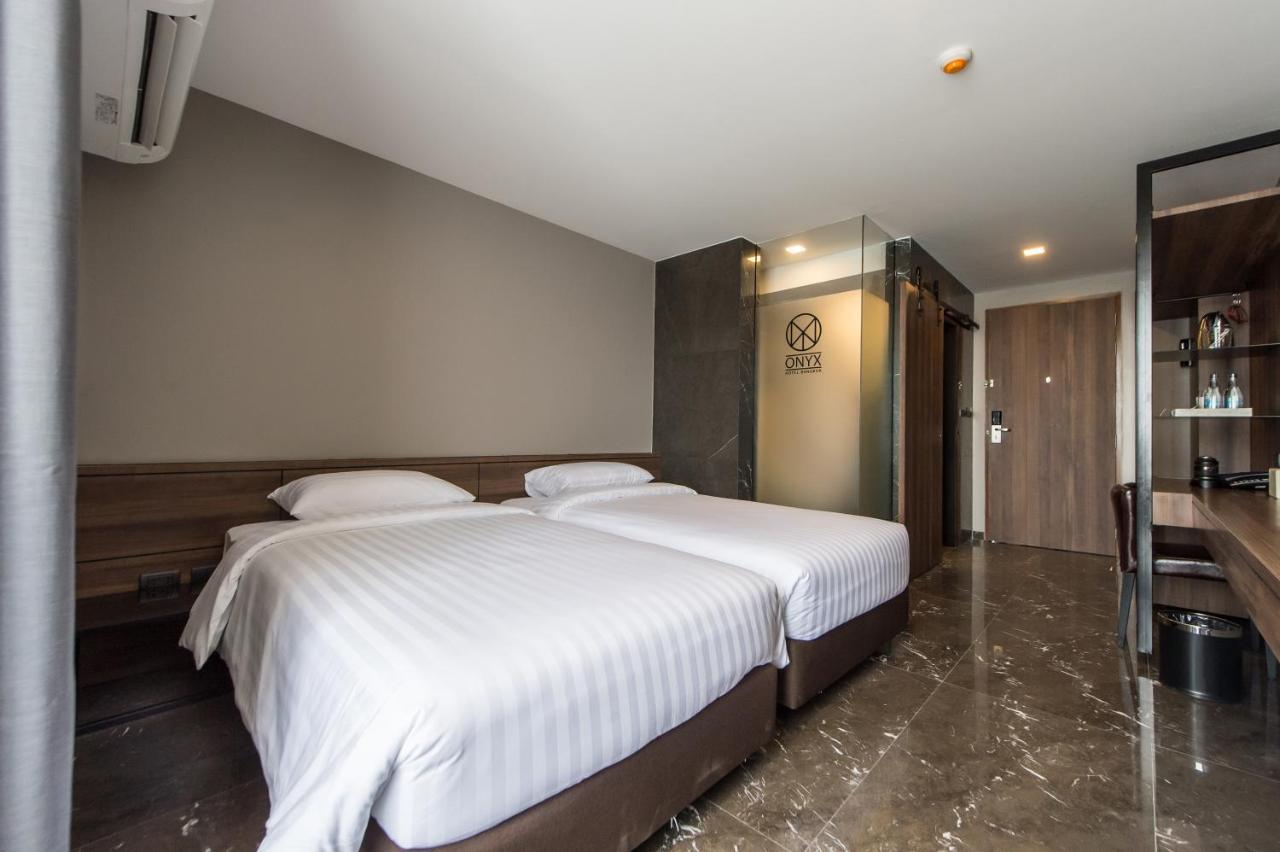 Onix Hotel Bangkok Extérieur photo