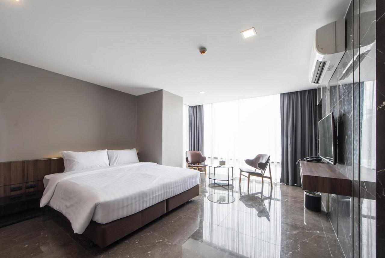 Onix Hotel Bangkok Extérieur photo