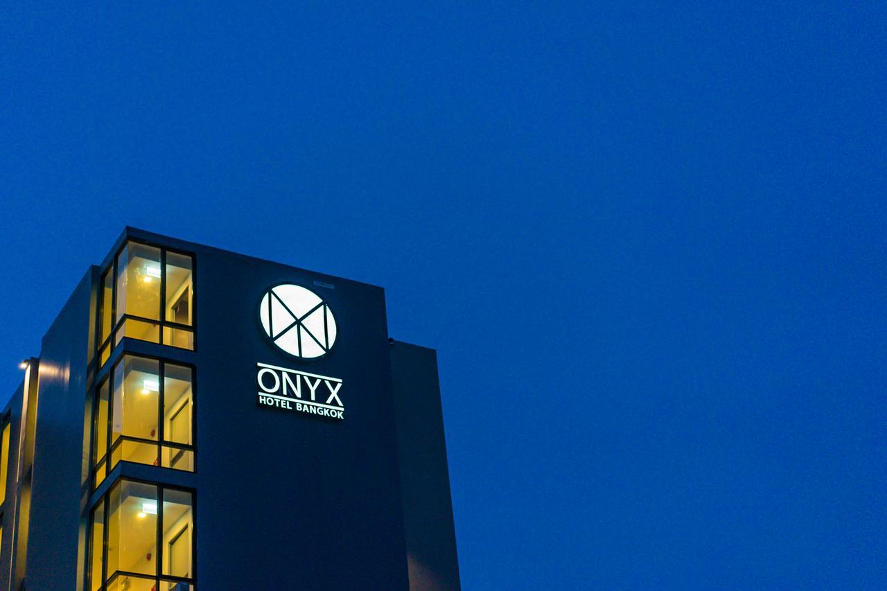Onix Hotel Bangkok Extérieur photo