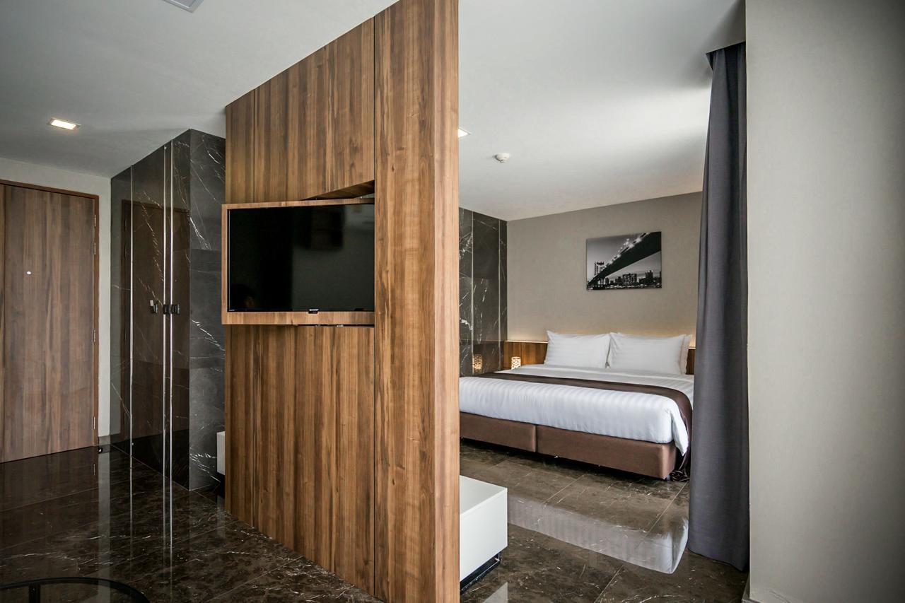 Onix Hotel Bangkok Extérieur photo
